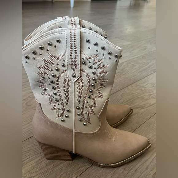 Dolce Vita Aledo Sand Multi Suede Studded Mid-Calf Western Boots - Picture 7 of 13